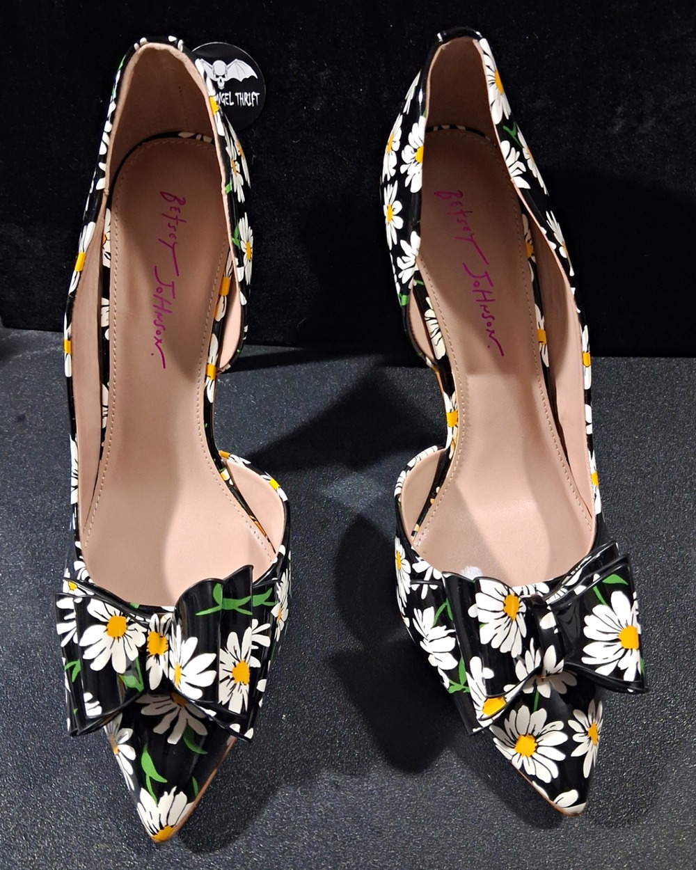 Betsey Johnson Prince Daisy Pumps Size 10 Black Floral D'Orsay Bow Heels NWOB